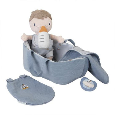 Stoffpuppe / Kuschelpuppe Baby Jim im Tragekorb mit Schlafsack, Schnuller und Fläschchen