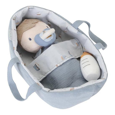 Stoffpuppe / Kuschelpuppe Baby Jim im Tragekorb mit Schlafsack, Schnuller und Fläschchen