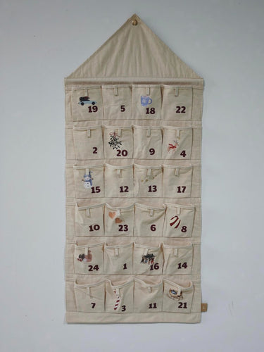 Großer Kalender mit 24 Fächern & süßen Motiven