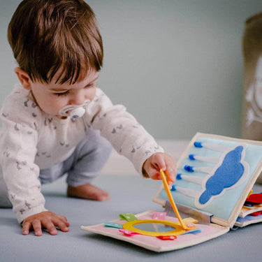 Schaf - Quiet Book - Montessori Spielbuch ab 6 Monaten