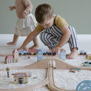 Eisenbahn aus Holz, mehr als 100 Teile  - Starter Set von Little Dutch