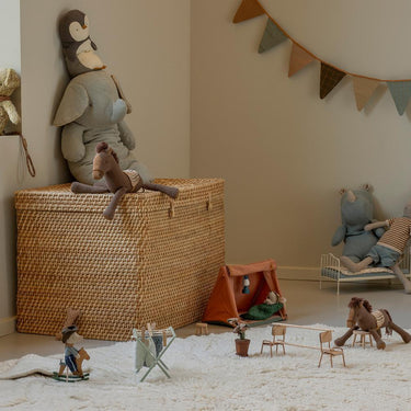 Maileg Cowboy Maus - Bruder Maus auf Schaukelpferd