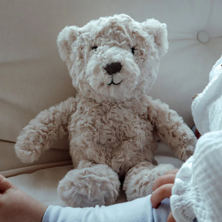 Herzschlag-Kuscheltier Bär "Lou" in Beige mit Schrei-Sensor