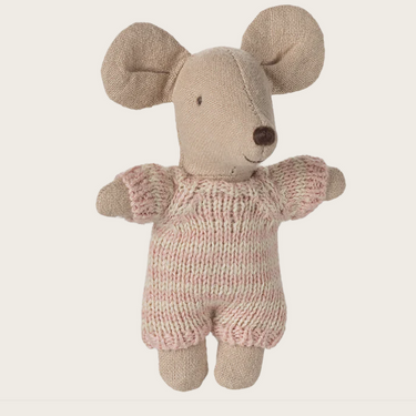 Maileg Baby Maus mit Strickkleidung