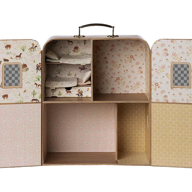 Maileg Puppenhaus in Kofferoptik - zum Zuklappen, mit Betten und süßen Details