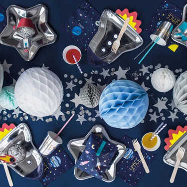 Silbernes Konfetti, Geburtstagstisch Dekoration