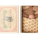 Maileg Rosa Sleepy Wakey Maus